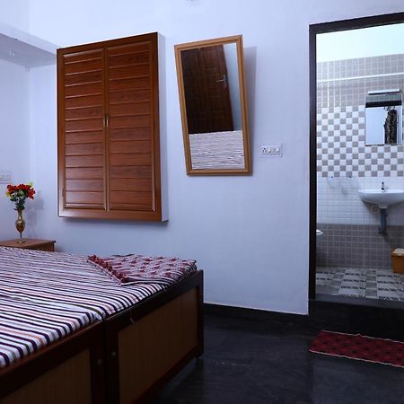 Cbr Ayurhealth Apartment Канур Стая снимка